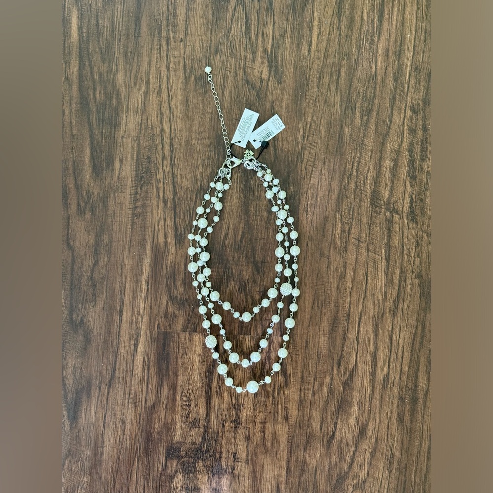 WHBM multi pearl strand necklace - Picture 2 of 15